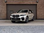 BMW X5 3.0 xDrive40i / M PACK / SCHUIFDAK / CARPLAY / 360, Auto's, Gebruikt, 340 pk, Beige, Leder