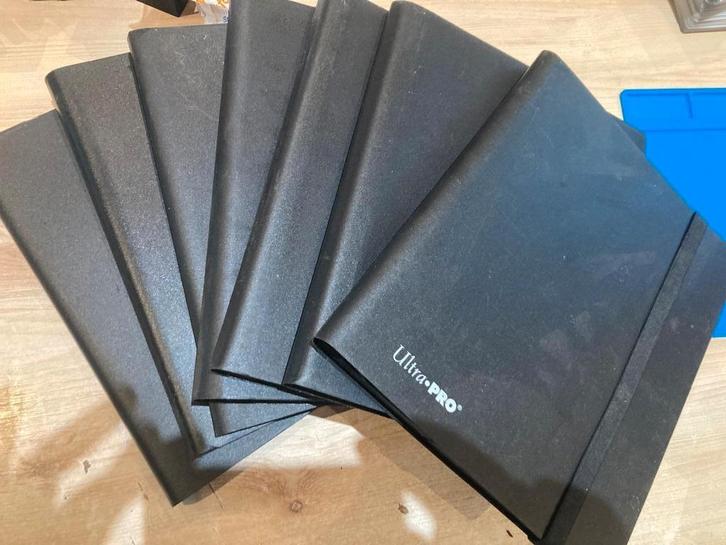 PRO-binder zwart 360 kaarten, Hobby en Vrije tijd, Verzamelkaartspellen | Pokémon, Gebruikt, Ophalen of Verzenden
