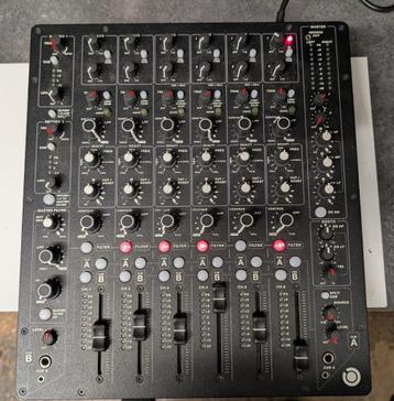 PLAYdifferently MODEL 1 beschikbaar voor biedingen