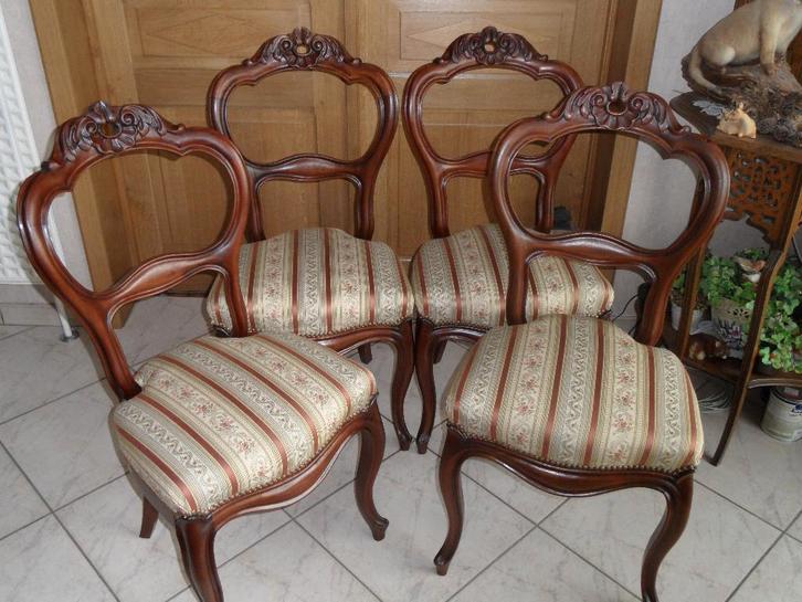 A vendre 6 anciennes chaises en acajou, Maison & Meubles, Chaises, Comme neuf, Cinq, Six Chaises ou plus, Bois, Tissus, Enlèvement
