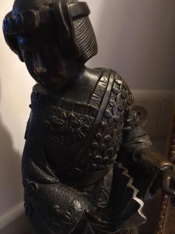 BRONZEN BEELD GEISHA beschikbaar voor biedingen