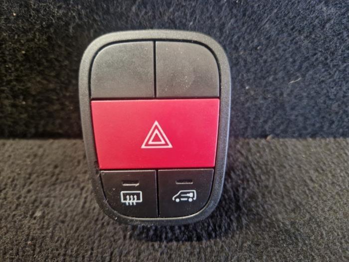 Commutateur éclairage d'urgence d'un Fiat Fiorino, Autos : Pièces & Accessoires, Tableau de bord & Interrupteurs, Fiat, Utilisé