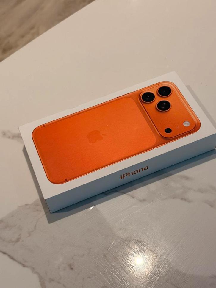 Iphone 17 pro max (NIEUW IN DOOS) + 1 jaar Applecare, hoesje, Telecommunicatie, Mobiele telefoons | Apple iPhone, Nieuw, 512 GB