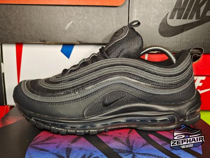Nike Air Max 97 'Triple Black' EU44 2022, Kleding | Heren, Schoenen, Gedragen, Sneakers, Zwart, Ophalen of Verzenden