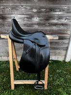 ikonic evolution dresuurzadel 16,5 inch, Dieren en Toebehoren, Paarden en Pony's | Zadels, Ophalen, Gebruikt, Dressuur