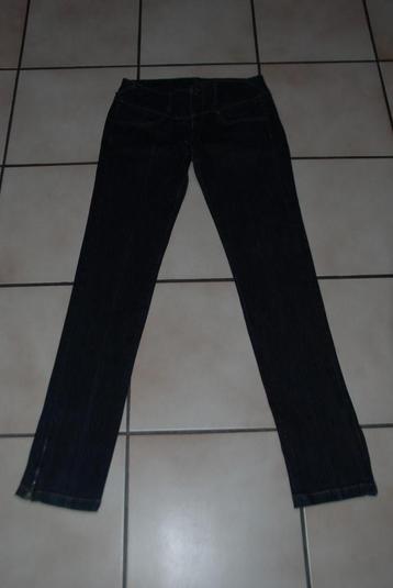 Donkerblauwe „MNG” jeans T40 strakke skinny fit als NIEUW! beschikbaar voor biedingen