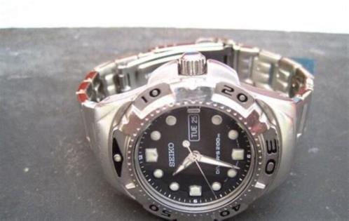 SEIKO DIVER'S 200 METER, DAY/DATE, UNISEX, Handtassen en Accessoires, Horloges | Heren, Zo goed als nieuw, Polshorloge, Seiko