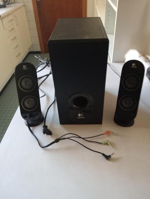 2.1 satelliet- en Logitech-audiosysteem, Computers en Software, Pc speakers, Zo goed als nieuw, Audiokanaal 2.1, Ophalen