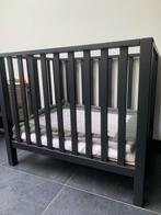 Box + verzorgingstafel, Ophalen, Zo goed als nieuw, Boxkleed