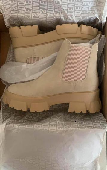 Steve Madden TUSK boots beige / ongedragen (te klein) beschikbaar voor biedingen