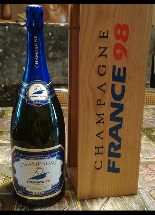 Champagne 1,5l/France 98/Coupe du Monde 1998 = 1600 euros, Collections, Vins, Neuf, Champagne, France, Pleine, Enlèvement