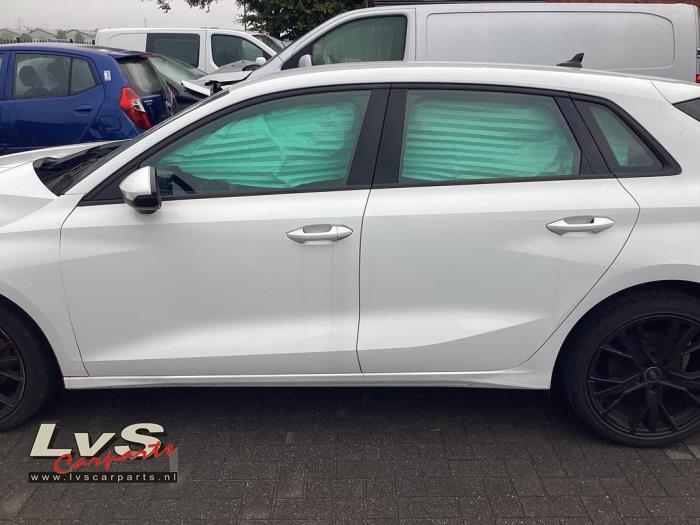 Portier 4Deurs links-voor van een Audi A3 (LY9C), Auto-onderdelen, Carrosserie, Deur, Audi, Gebruikt, 3 maanden garantie, Ophalen of Verzenden