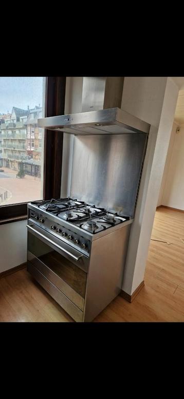 SMEG gasfornuis 6pitten beschikbaar voor biedingen