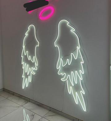 Neon ailes salon de beauté, Enlèvement, Comme neuf