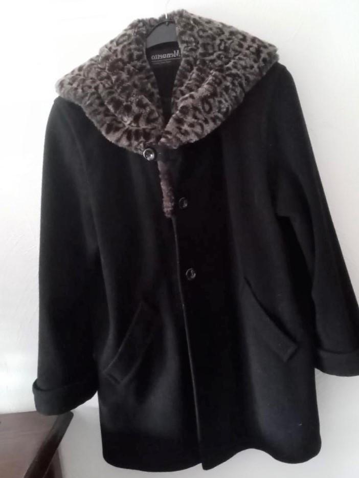 Menuetto zwart jas mantel (cashmère/wol) nepbont kraag , L, Vêtements | Femmes, Vestes | Hiver, Comme neuf, Taille 42/44 (L), Noir