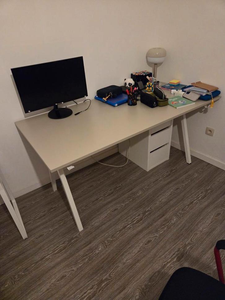 Bureau blanc marque ikea trottent 160x80 cm, Maison & Meubles, Bureaux, Bureau