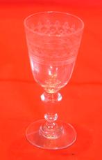 verre a liqueur decor guirlande sur pied guioché (24), Enlèvement ou Envoi