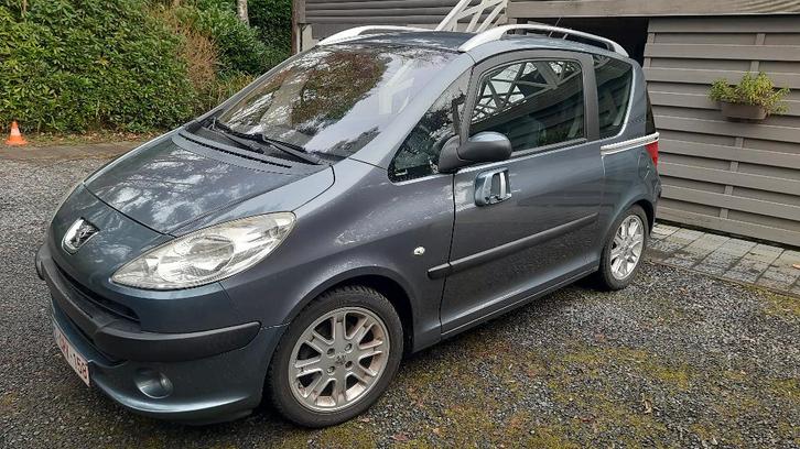 PEUGEOT 1007, Auto's, Peugeot, Particulier, Trekhaak, Benzine, Euro 4, Dealer onderhouden, Ophalen