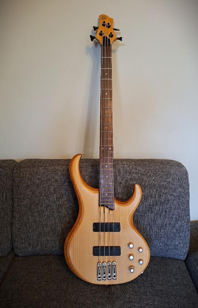 Ibanez BTB 550 MP Basgitaar, Muziek en Instrumenten, Snaarinstrumenten | Gitaren | Bas, Gebruikt, Elektrisch, Ophalen