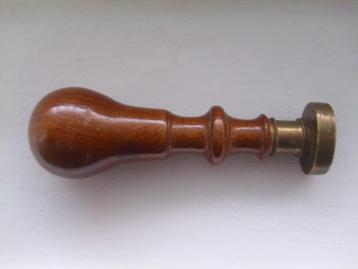 Lakstempel met adellijk familiewapen - heraldiek beschikbaar voor biedingen