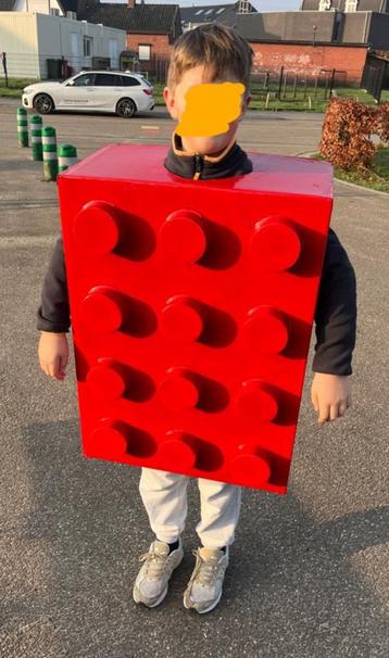 Kostuum verkleed als LEGO