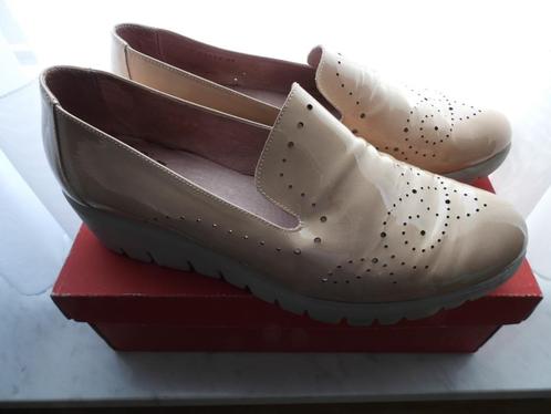 WONDERS - lederen platte schoenen - 41, Vêtements | Femmes, Chaussures, Porté, Sabots, Beige, Enlèvement ou Envoi