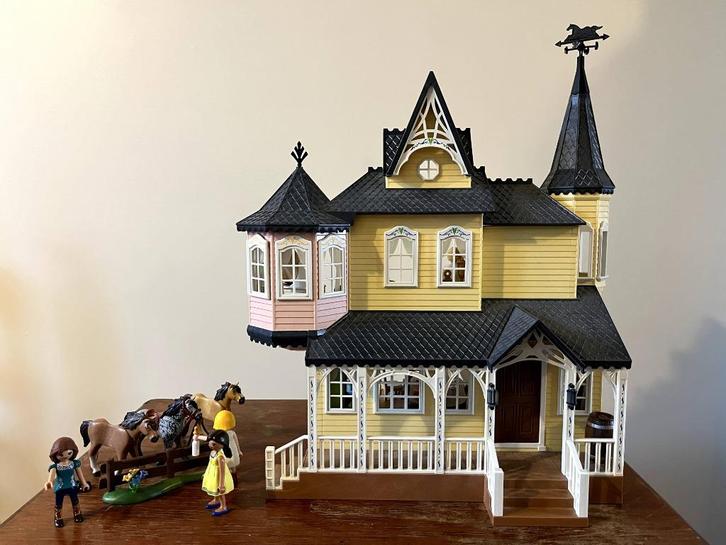 Playmobil - kasteel - Spirit Lucky's huis, Kinderen en Baby's, Speelgoed | Playmobil, Zo goed als nieuw, Complete set, Ophalen of Verzenden