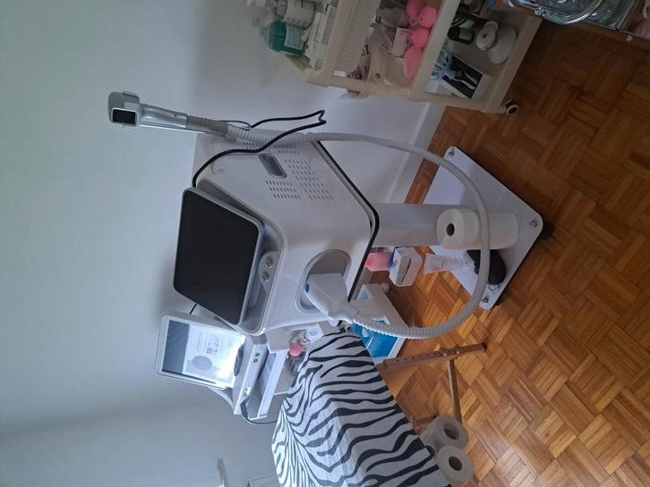 Machines pour salon d Esthétique, Handtassen en Accessoires, Uiterlijk | Lichaamsverzorging, Zo goed als nieuw, Ophalen