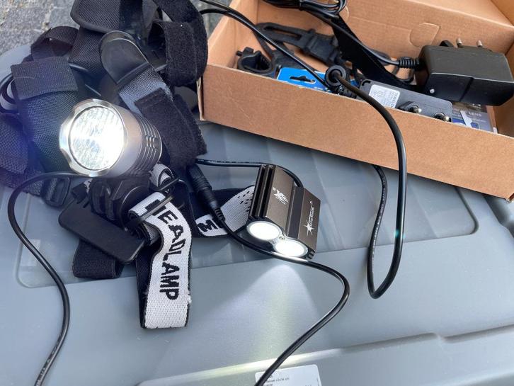 Krachtige MTB verlichting set, Fietsen en Brommers, Fietsaccessoires | Fietsverlichting, Verlichtingsset, Gebruikt, Batterij, Ophalen