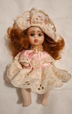 Porseleinen popje "Donna", 1 van de 12 Rossetti meisjes., Ophalen, Zo goed als nieuw