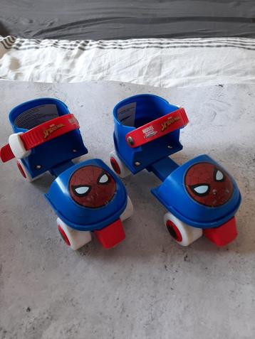 Patins à roulettes Spiderman avec ensemble de protection, ta disponible aux enchères