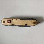 Couteau suisse 1945