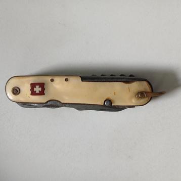 Couteau suisse 1945