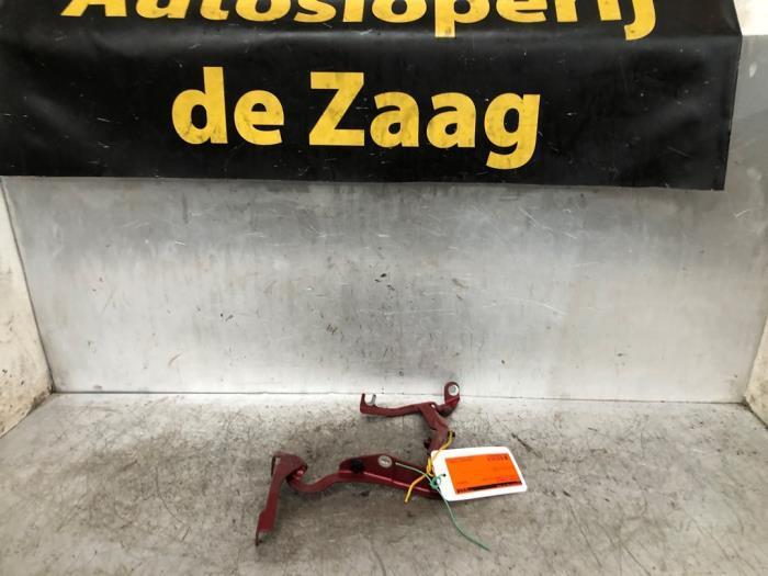Motorkap Scharnier van een Citroen C3 Picasso, Auto-onderdelen, Overige Auto-onderdelen, Citroën, Gebruikt, 3 maanden garantie