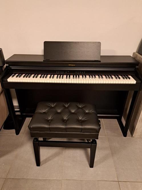 Roland RP701 digitale piano 3 maand oud, Musique & Instruments, Pianos, Neuf, Piano, Noir, Brillant, Enlèvement