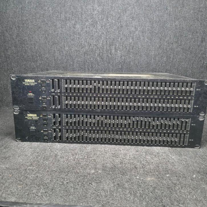 YAMAHA  equalizer dubbel 31 band, Audio, Tv en Foto, Luidsprekerboxen, Zo goed als nieuw, Ophalen of Verzenden