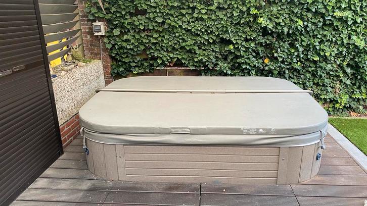 Jacuzzi 3 personen, Tuin en Terras, Bubbelbaden en Hottubs, Gebruikt, Ophalen