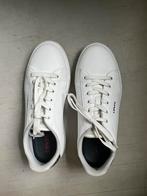 Witte Levi’s sneakers, maat 38 - €10, Comme neuf, Enlèvement, Chaussures de danse, Blanc