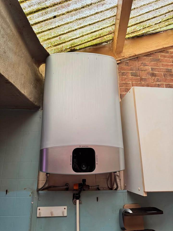 Ariston elektrische boiler 50L, Bricolage & Construction, Chauffe-eau & Boilers, Utilisé, Boiler, 20 à 100 litres, Enlèvement