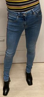 Skinny jeans Superdry W27 L32 met dubbele zijnaad in rood, Kleding | Dames, Zo goed als nieuw, W27 (confectie 34) of kleiner, Superdry