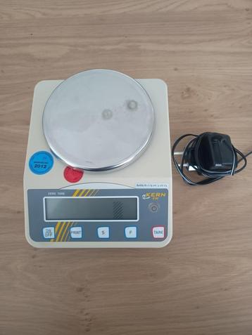 Weegschaal Kern EW600-2M - zeer nauwkeurig, Moins de 10 kg, Enlèvement ou Envoi, Utilisé, Plus fin que 1 gramme