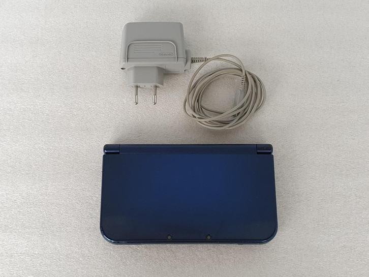 Blauwe Nintendo New 3DS XL console met oplader, Games en Spelcomputers, Spelcomputers | Nintendo 2DS en 3DS, Gebruikt, 3DS XL