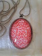ketting rood, Handtassen en Accessoires, Kettingen, Met hanger, Ophalen of Verzenden, Zo goed als nieuw, Rood