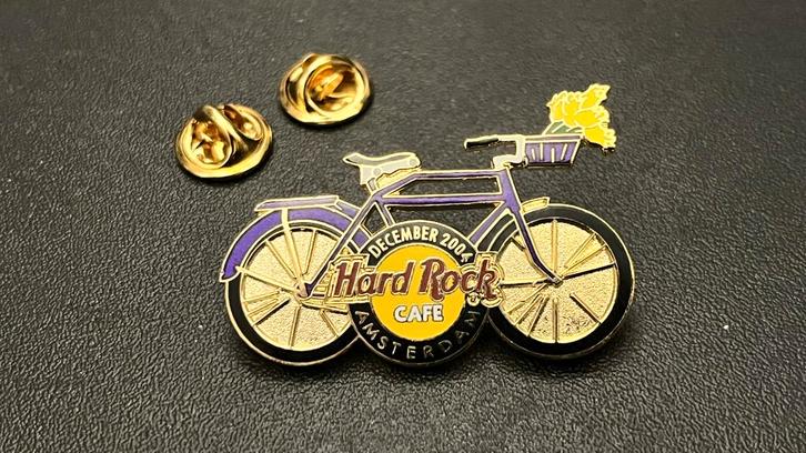Limited Hard Rock Cafe Amsterdam pin - fiets met tulpen, Verzamelen, Speldjes, Pins en Buttons, Zo goed als nieuw, Speldje of Pin