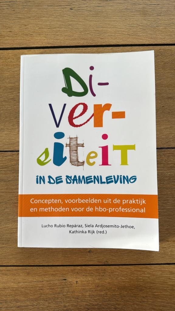 Diversiteit in de samenleving, Boeken, Studieboeken en Cursussen, Nieuw, Hoger Onderwijs, Ophalen of Verzenden