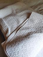 Couvre-lit blanc plus 2 oreillers avec housse à tirette, Ophalen, Zo goed als nieuw
