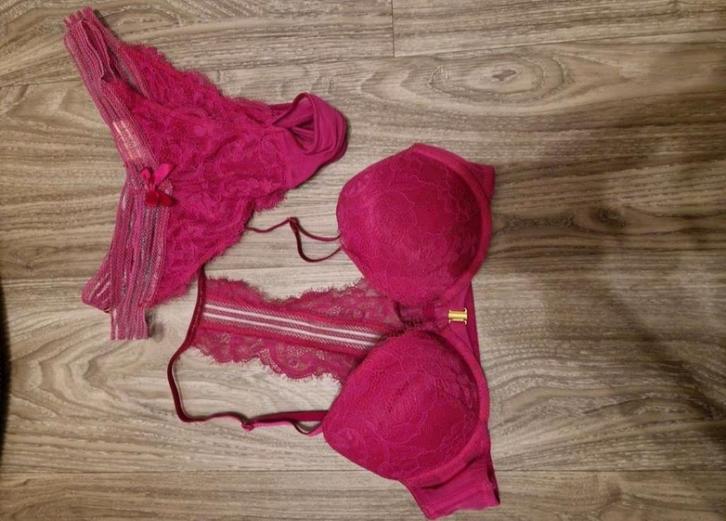 Lingerie, Kleding | Dames, Ondergoed en Lingerie, Setje, Roze, Ophalen of Verzenden