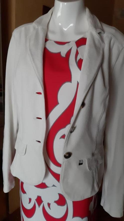 Leuk zacht vestje Marc Cain Sports S perfecte staat, Kleding | Dames, Truien en Vesten, Zo goed als nieuw, Maat 36 (S), Wit, Ophalen of Verzenden