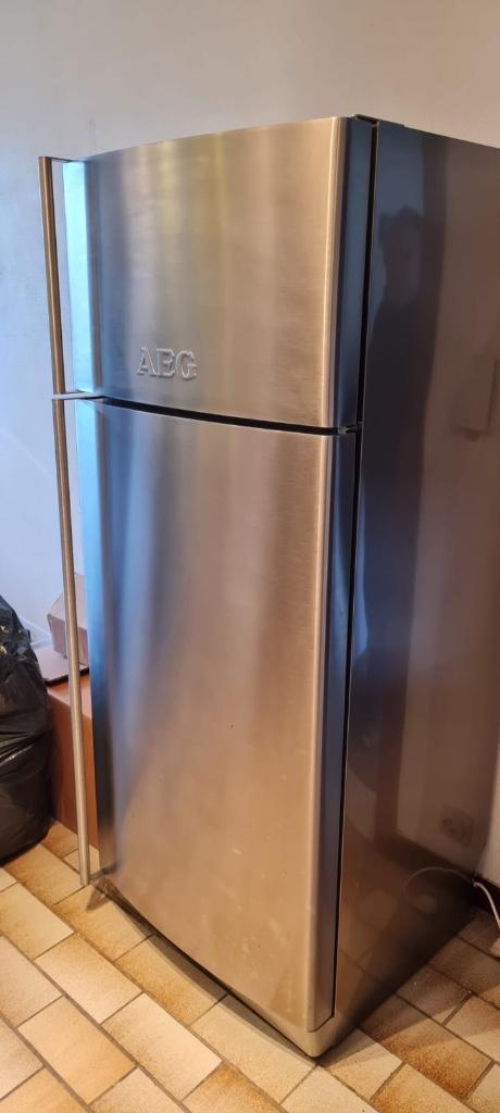 AEG ijskast met diepvriesvak, Elektronische apparatuur, Koelkasten en IJskasten, Gebruikt, Met vriesvak, Ophalen