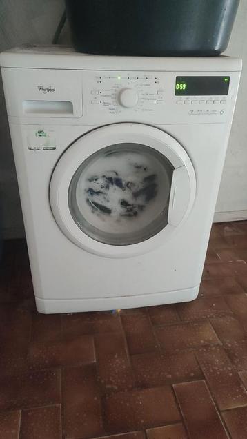 Lave linge  disponible aux enchères